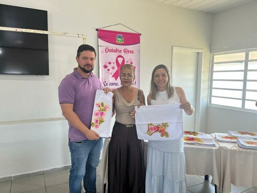 Imagem Encerramento da Primeira Turma do Projeto Cores da Vida  Oficina de Pintura e ExpressãoA Pref 3